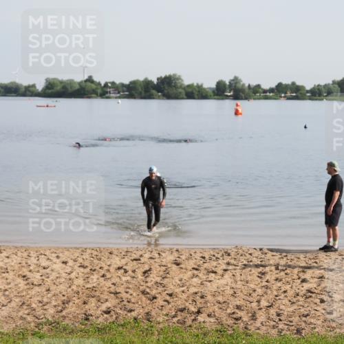 21.06.2025 - 27. Vierlanden-Triathlon MichiJ http://msf.ph/oto/7978831 15.06.2026 08:52:26 Schwimmen 163 meine-sportfotos.de