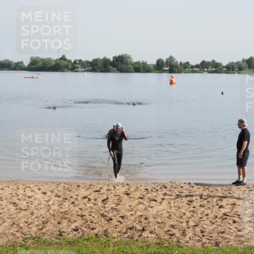 21.06.2025 - 27. Vierlanden-Triathlon MichiJ http://msf.ph/oto/7978837 15.06.2026 08:52:27 Schwimmen 163 meine-sportfotos.de