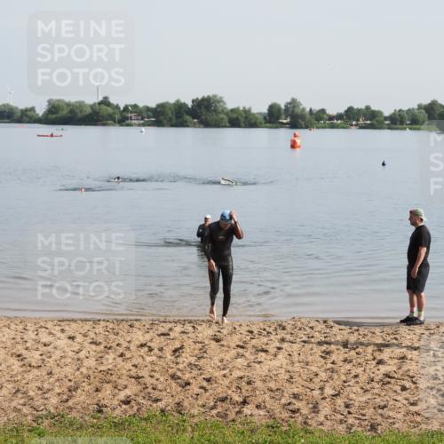21.06.2025 - 27. Vierlanden-Triathlon MichiJ http://msf.ph/oto/7978858 15.06.2026 08:52:29 Schwimmen 163 meine-sportfotos.de