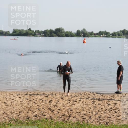 21.06.2025 - 27. Vierlanden-Triathlon MichiJ http://msf.ph/oto/7978867 15.06.2026 08:52:30 Schwimmen 163 meine-sportfotos.de