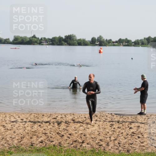 21.06.2025 - 27. Vierlanden-Triathlon MichiJ http://msf.ph/oto/7978886 15.06.2026 08:52:31 Schwimmen 163 meine-sportfotos.de