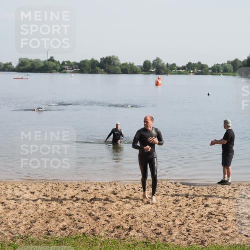 21.06.2025 - 27. Vierlanden-Triathlon MichiJ http://msf.ph/oto/7978891 15.06.2026 08:52:31 Schwimmen 163 meine-sportfotos.de