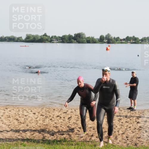 21.06.2025 - 27. Vierlanden-Triathlon MichiJ http://msf.ph/oto/7978995 15.06.2026 08:52:50 Schwimmen 98, 233 meine-sportfotos.de