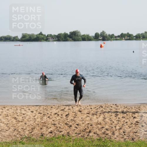 21.06.2025 - 27. Vierlanden-Triathlon MichiJ http://msf.ph/oto/7979025 15.06.2026 08:53:10 Schwimmen 133 meine-sportfotos.de