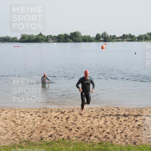 21.06.2025 - 27. Vierlanden-Triathlon MichiJ http://msf.ph/oto/7979039 15.06.2026 08:53:11 Schwimmen 133 meine-sportfotos.de