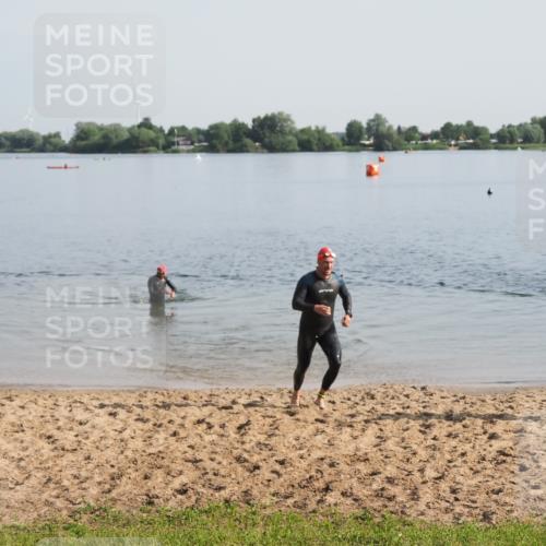 21.06.2025 - 27. Vierlanden-Triathlon MichiJ http://msf.ph/oto/7979042 15.06.2026 08:53:11 Schwimmen 133 meine-sportfotos.de