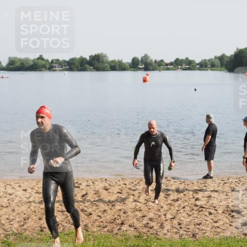 21.06.2025 - 27. Vierlanden-Triathlon MichiJ http://msf.ph/oto/7979113 15.06.2026 08:53:22 Schwimmen 162, 169 meine-sportfotos.de