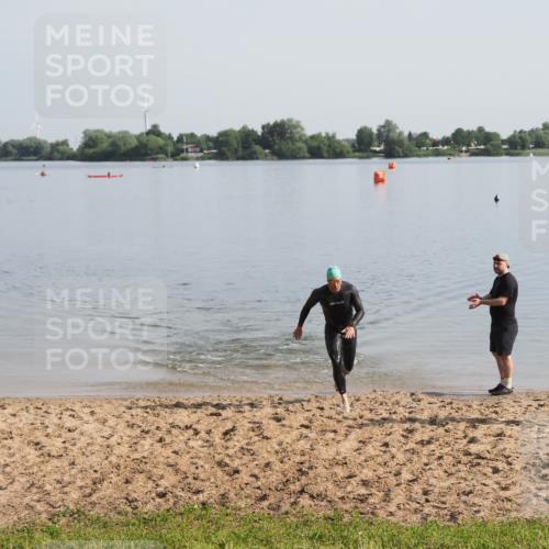 21.06.2025 - 27. Vierlanden-Triathlon MichiJ http://msf.ph/oto/7979247 15.06.2026 08:56:15 Schwimmen 239 meine-sportfotos.de