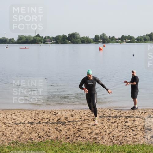 21.06.2025 - 27. Vierlanden-Triathlon MichiJ http://msf.ph/oto/7979275 15.06.2026 08:56:16 Schwimmen 239 meine-sportfotos.de