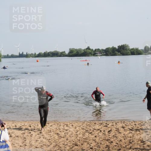 21.06.2025 - 27. Vierlanden-Triathlon MichiJ http://msf.ph/oto/7979401 15.06.2026 08:58:09 Schwimmen 151, 157, 232 meine-sportfotos.de
