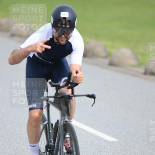 15.06.2025 - 27. Vierlanden-Triathlon H.Heesch http://msf.ph/oto/7979478 15.06.2025 10:33:21 Radfahren 59, 67, 100, 176, 326, 329, 438 meine-sportfotos.de