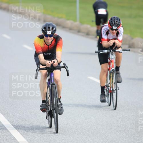 15.06.2025 - 27. Vierlanden-Triathlon H.Heesch http://msf.ph/oto/7979514 15.06.2025 10:33:29 Radfahren 43, 100, 130, 165, 208, 314, 329 meine-sportfotos.de