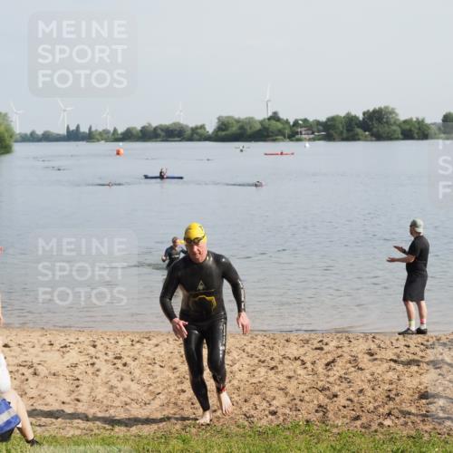 21.06.2025 - 27. Vierlanden-Triathlon MichiJ http://msf.ph/oto/7979624 15.06.2026 08:59:00 Schwimmen 208, 235, 236 meine-sportfotos.de