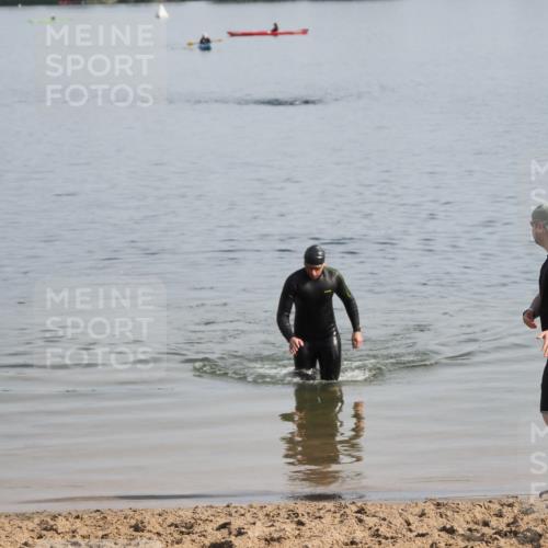 21.06.2025 - 27. Vierlanden-Triathlon MichiJ http://msf.ph/oto/7979916 15.06.2026 09:00:29 Schwimmen  meine-sportfotos.de