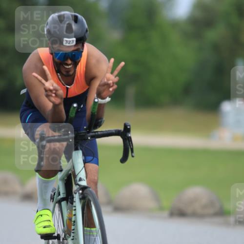 15.06.2025 - 27. Vierlanden-Triathlon H.Heesch http://msf.ph/oto/7980097 15.06.2025 10:38:09 Radfahren 286, 320, 323 meine-sportfotos.de