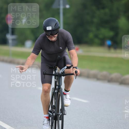 15.06.2025 - 27. Vierlanden-Triathlon H.Heesch http://msf.ph/oto/7980122 15.06.2025 10:38:19 Radfahren 7, 13, 88, 154, 218, 258, 320 meine-sportfotos.de