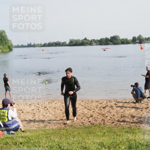 21.06.2025 - 27. Vierlanden-Triathlon MichiJ http://msf.ph/oto/7980127 15.06.2026 09:00:41 Schwimmen 58 meine-sportfotos.de