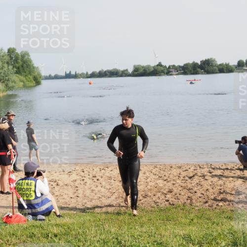21.06.2025 - 27. Vierlanden-Triathlon MichiJ http://msf.ph/oto/7980130 15.06.2026 09:00:41 Schwimmen 58 meine-sportfotos.de