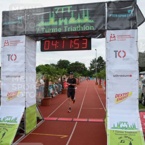 15.06.2025 - 7 Türme Triathlon Michael Strokosch http://msf.ph/oto/7980131 15.06.2025 14:11:53 Ziel 389, 443, 732 meine-sportfotos.de