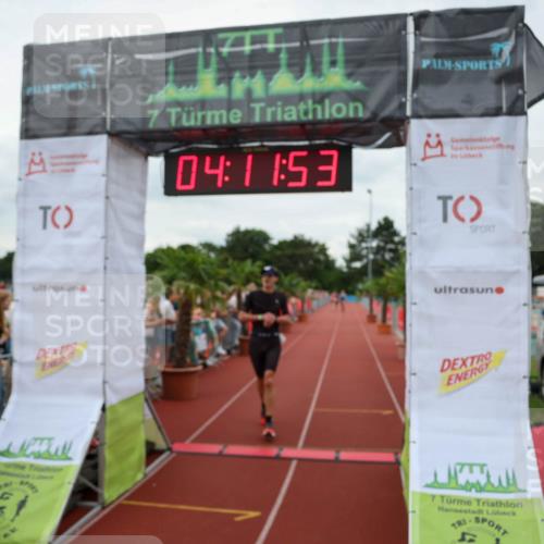 15.06.2025 - 7 Türme Triathlon Michael Strokosch http://msf.ph/oto/7980139 15.06.2025 14:11:53 Ziel 389, 443, 732 meine-sportfotos.de