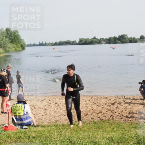 21.06.2025 - 27. Vierlanden-Triathlon MichiJ http://msf.ph/oto/7980145 15.06.2026 09:00:42 Schwimmen 58 meine-sportfotos.de