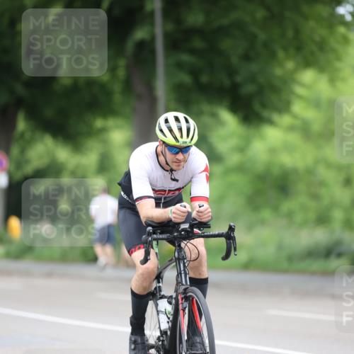 15.06.2025 - 7 Türme Triathlon Yannick Fuchs http://msf.ph/oto/7980173 15.06.2025 11:20:35 Radfahren 320 meine-sportfotos.de