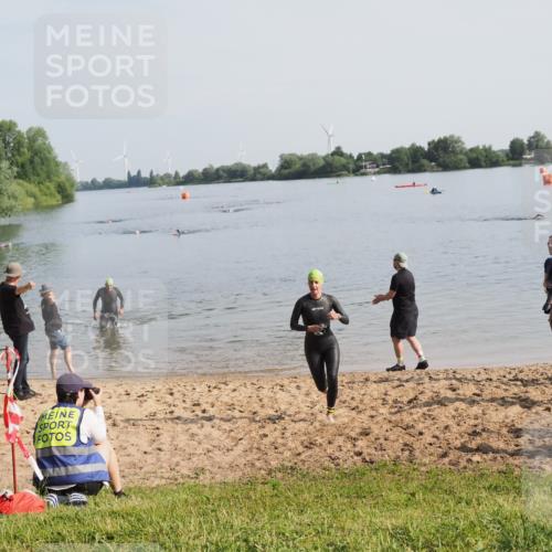 21.06.2025 - 27. Vierlanden-Triathlon MichiJ http://msf.ph/oto/7980185 15.06.2026 09:00:51 Schwimmen 217 meine-sportfotos.de