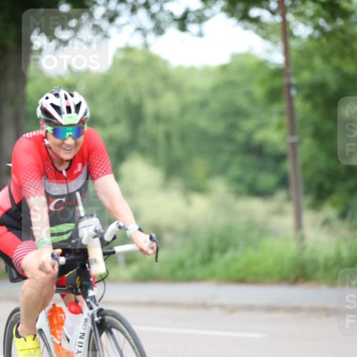 15.06.2025 - 7 Türme Triathlon Yannick Fuchs http://msf.ph/oto/7980261 15.06.2025 11:20:40 Radfahren  meine-sportfotos.de