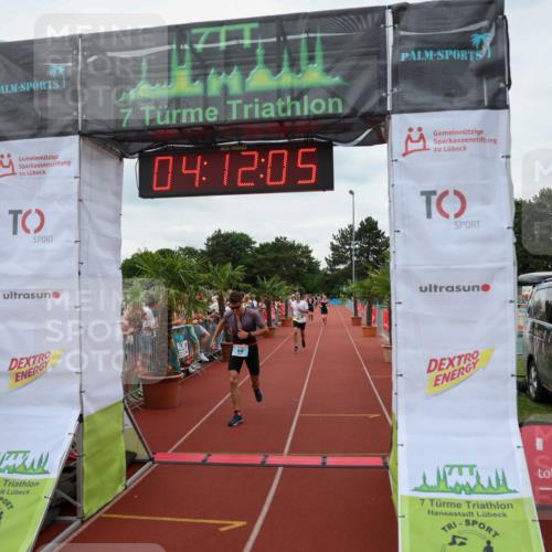 15.06.2025 - 7 Türme Triathlon Michael Strokosch http://msf.ph/oto/7980266 15.06.2025 14:12:05 Ziel 537, 610, 1047, 1056 meine-sportfotos.de