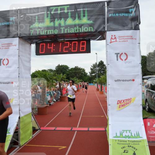 15.06.2025 - 7 Türme Triathlon Michael Strokosch http://msf.ph/oto/7980313 15.06.2025 14:12:07 Ziel 537, 610, 1047, 1056 meine-sportfotos.de