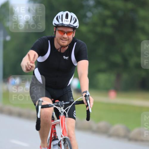 15.06.2025 - 27. Vierlanden-Triathlon H.Heesch http://msf.ph/oto/7980327 15.06.2025 10:39:16 Radfahren 46, 186, 209, 294, 340, 377 meine-sportfotos.de