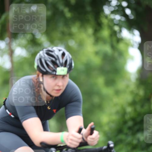 15.06.2025 - 7 Türme Triathlon Yannick Fuchs http://msf.ph/oto/7980330 15.06.2025 11:20:44 Radfahren  meine-sportfotos.de