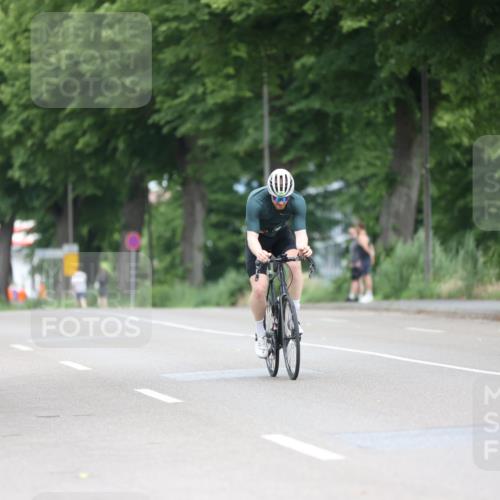 15.06.2025 - 7 Türme Triathlon Yannick Fuchs http://msf.ph/oto/7980345 15.06.2025 11:21:54 Radfahren  meine-sportfotos.de