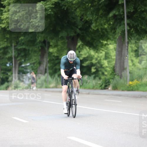 15.06.2025 - 7 Türme Triathlon Yannick Fuchs http://msf.ph/oto/7980369 15.06.2025 11:21:55 Radfahren  meine-sportfotos.de