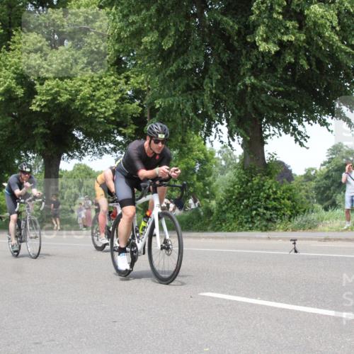 15.06.2025 - 7 Türme Triathlon Yannick Fuchs http://msf.ph/oto/7980384 15.06.2025 13:25:01 Radfahren  meine-sportfotos.de