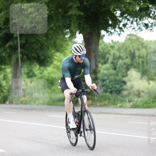 15.06.2025 - 7 Türme Triathlon Yannick Fuchs http://msf.ph/oto/7980411 15.06.2025 11:21:56 Radfahren  meine-sportfotos.de