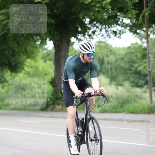 15.06.2025 - 7 Türme Triathlon Yannick Fuchs http://msf.ph/oto/7980422 15.06.2025 11:21:56 Radfahren  meine-sportfotos.de