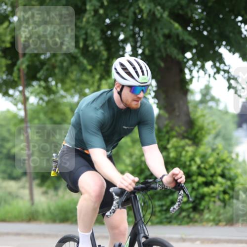 15.06.2025 - 7 Türme Triathlon Yannick Fuchs http://msf.ph/oto/7980441 15.06.2025 11:21:56 Radfahren  meine-sportfotos.de