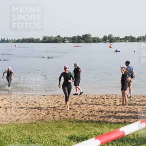 21.06.2025 - 27. Vierlanden-Triathlon MichiJ http://msf.ph/oto/7980447 15.06.2026 09:01:53 Schwimmen 196, 206, 214, 242 meine-sportfotos.de