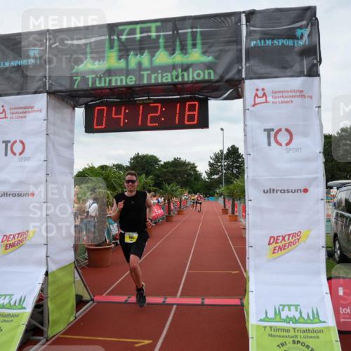 15.06.2025 - 7 Türme Triathlon Michael Strokosch http://msf.ph/oto/7980455 15.06.2025 14:12:17 Ziel 801, 845, 1001 meine-sportfotos.de