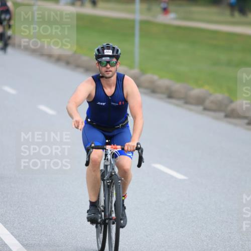 15.06.2025 - 27. Vierlanden-Triathlon H.Heesch http://msf.ph/oto/7980462 15.06.2025 10:40:31 Radfahren 9, 228, 304, 309, 341 meine-sportfotos.de