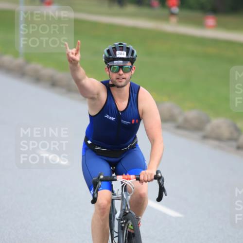 15.06.2025 - 27. Vierlanden-Triathlon H.Heesch http://msf.ph/oto/7980474 15.06.2025 10:40:32 Radfahren 9, 228, 253, 304, 309, 341 meine-sportfotos.de