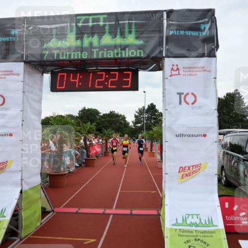 15.06.2025 - 7 Türme Triathlon Michael Strokosch http://msf.ph/oto/7980492 15.06.2025 14:12:23 Ziel 530, 651, 845, 877 meine-sportfotos.de