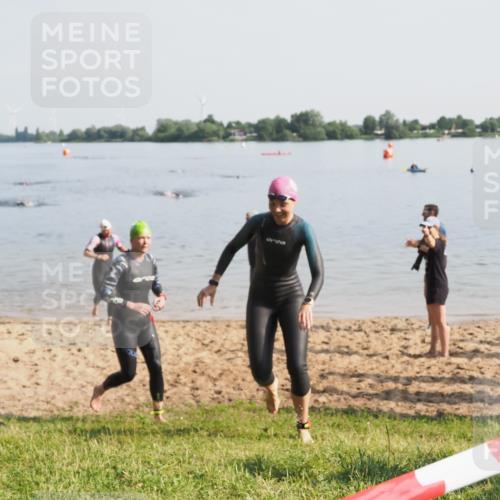 21.06.2025 - 27. Vierlanden-Triathlon MichiJ http://msf.ph/oto/7980517 15.06.2026 09:01:54 Schwimmen 196, 206, 214, 242 meine-sportfotos.de