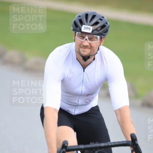15.06.2025 - 27. Vierlanden-Triathlon H.Heesch http://msf.ph/oto/7980519 15.06.2025 10:40:35 Radfahren 9, 253, 304, 309, 341 meine-sportfotos.de