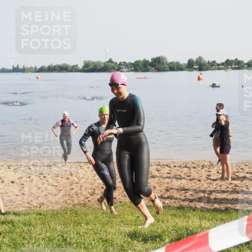 21.06.2025 - 27. Vierlanden-Triathlon MichiJ http://msf.ph/oto/7980533 15.06.2026 09:01:55 Schwimmen 196, 206, 214, 242 meine-sportfotos.de