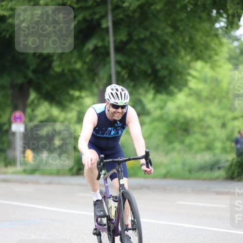 15.06.2025 - 7 Türme Triathlon Yannick Fuchs http://msf.ph/oto/7980537 15.06.2025 11:22:00 Radfahren  meine-sportfotos.de