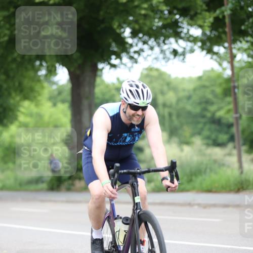 15.06.2025 - 7 Türme Triathlon Yannick Fuchs http://msf.ph/oto/7980561 15.06.2025 11:22:01 Radfahren 339 meine-sportfotos.de