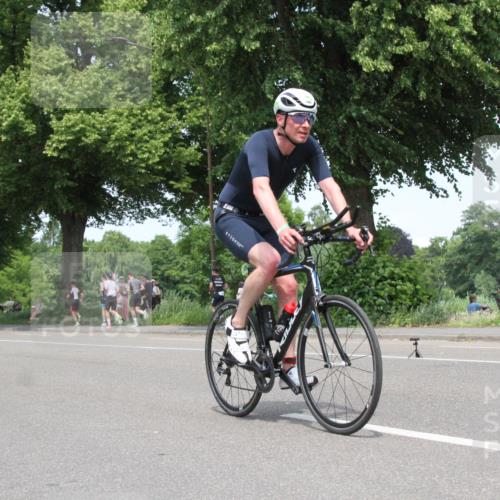 15.06.2025 - 7 Türme Triathlon Yannick Fuchs http://msf.ph/oto/7980575 15.06.2025 13:26:04 Radfahren  meine-sportfotos.de