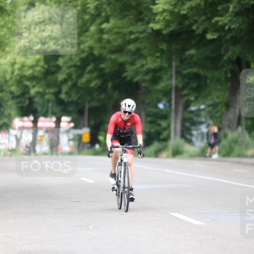 15.06.2025 - 7 Türme Triathlon Yannick Fuchs http://msf.ph/oto/7980601 15.06.2025 11:22:34 Radfahren 205, 243 meine-sportfotos.de